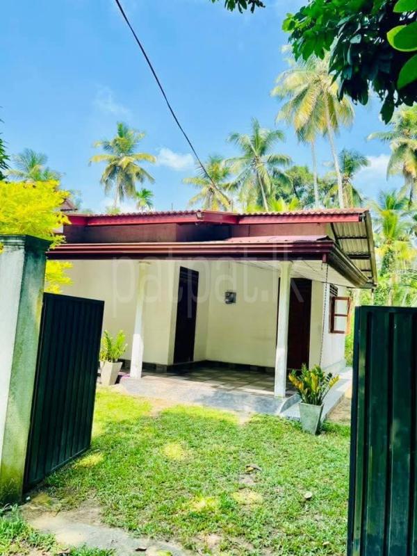 House for Sale in Polgasowita ads-image-1