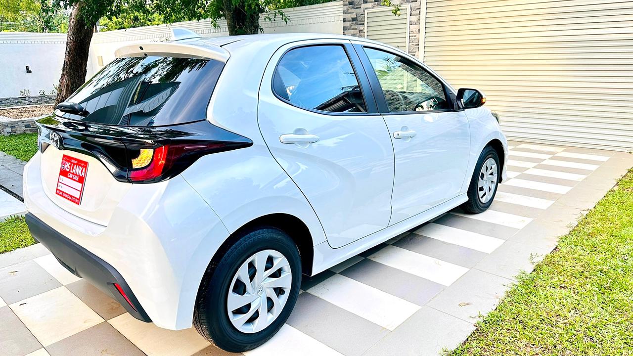 Toyota Yaris 2023 - சான்றளிக்கப்பட்டது கார் sale in Sri Lanka - patpat.lk