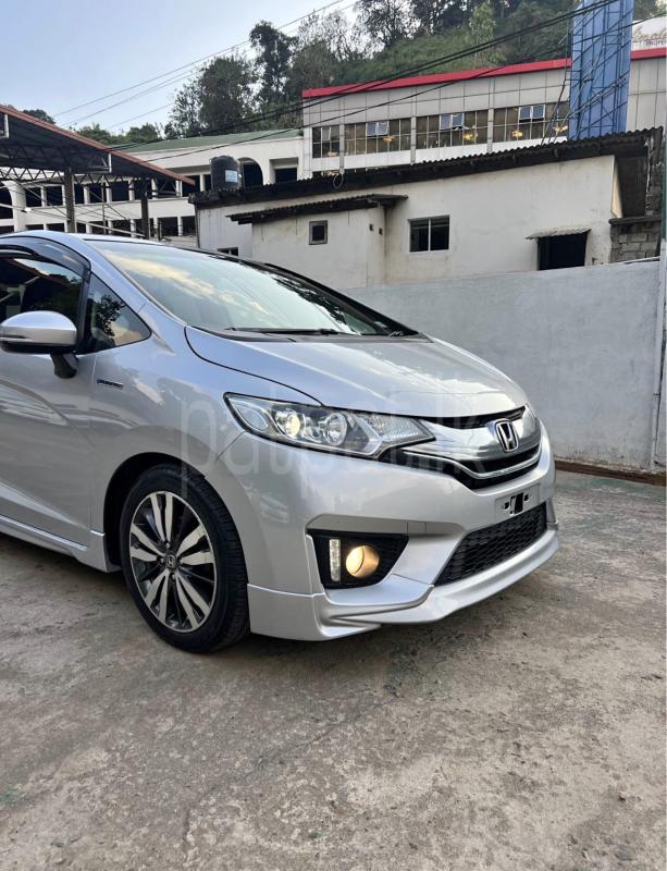 Honda Fit 2013 - භාවිතා කරන ලද කාර් sale in Sri Lanka - patpat.lk
