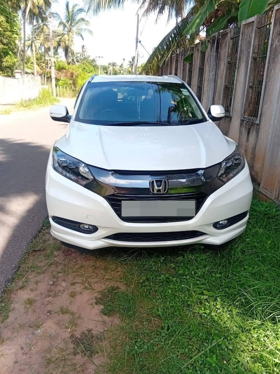 Honda Vezel 2014 - பயன்படுத்தப்பட்டது SUV sale in Sri Lanka - patpat.lk