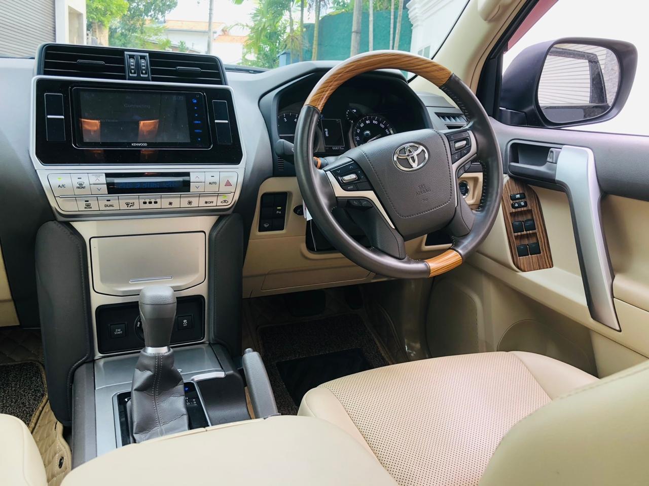 Toyota Land Cruiser Prado 2017 - பயன்படுத்தப்பட்டது SUV sale in Sri Lanka - patpat.lk