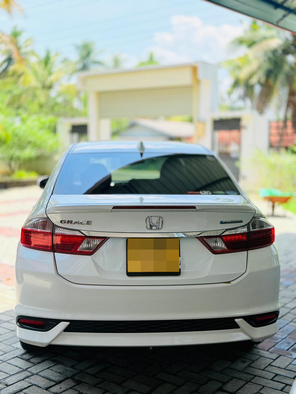 Honda Grace 2018 - Used Car sale in Sri Lanka - patpat.lk