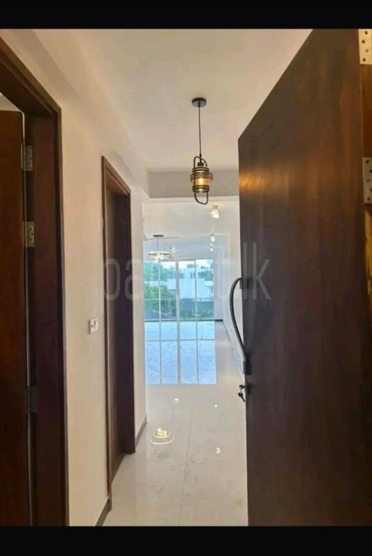 Unfurnished Apartment for Rent in Cinnamon Garden (Colombo 07)