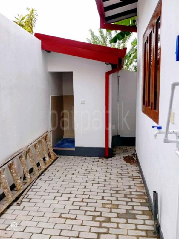 House for Sale in Athurugiriya ads-image-1