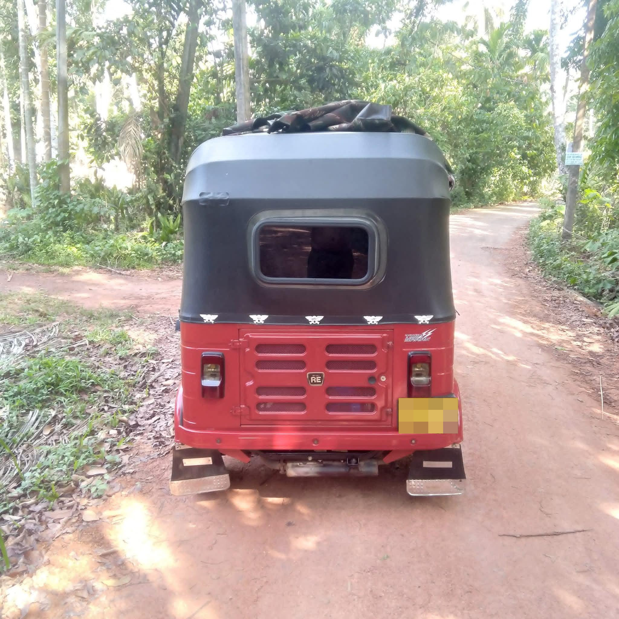 Bajaj Three Wheel 2018 - භාවිතා කරන ලද ත්‍රිරෝද රථය sale in Sri Lanka - patpat.lk