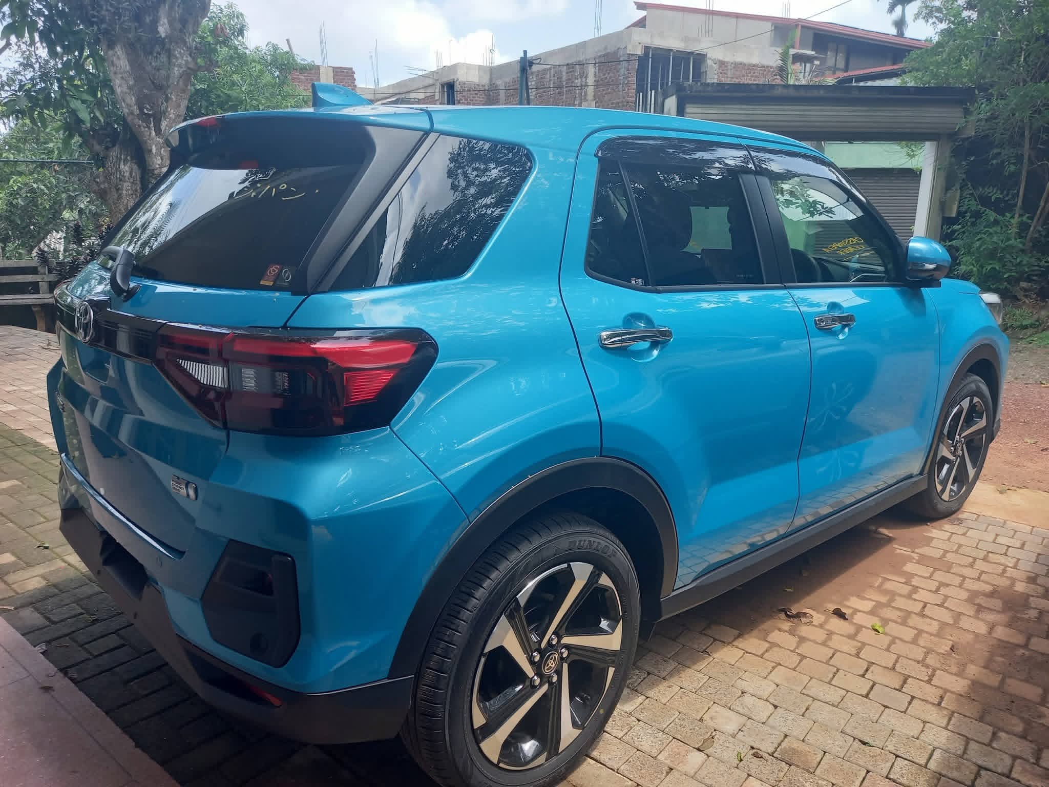 Toyota Raize 2024 - சான்றளிக்கப்பட்டது SUV sale in Sri Lanka - patpat.lk