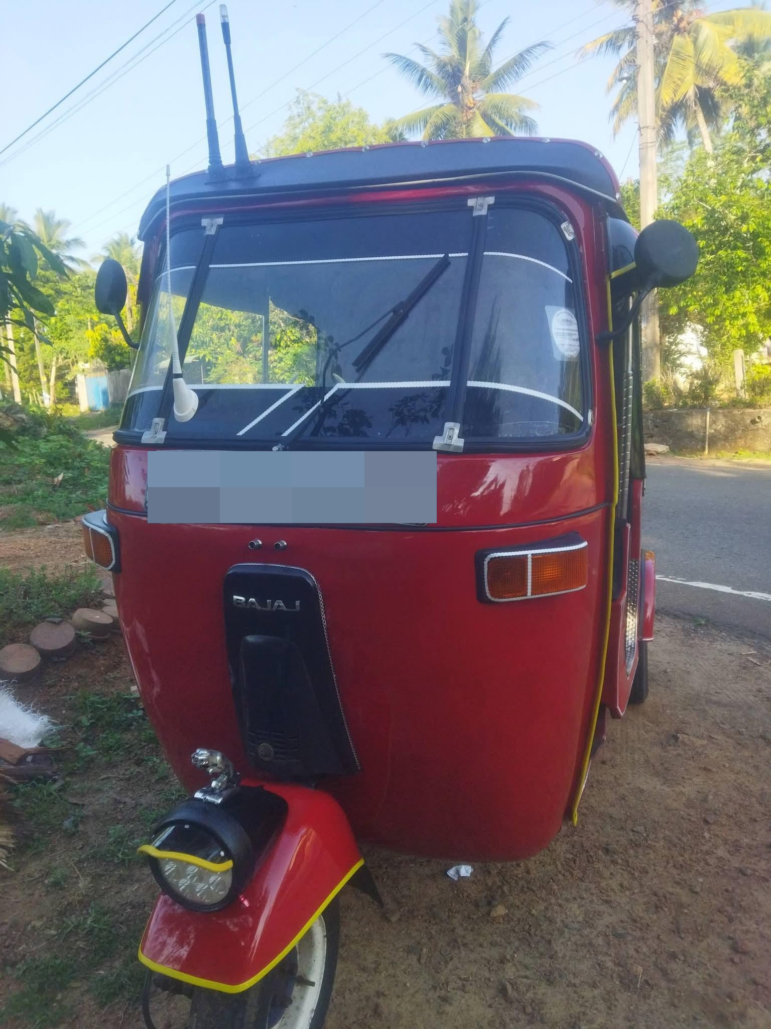 Bajaj Three Wheel 2003