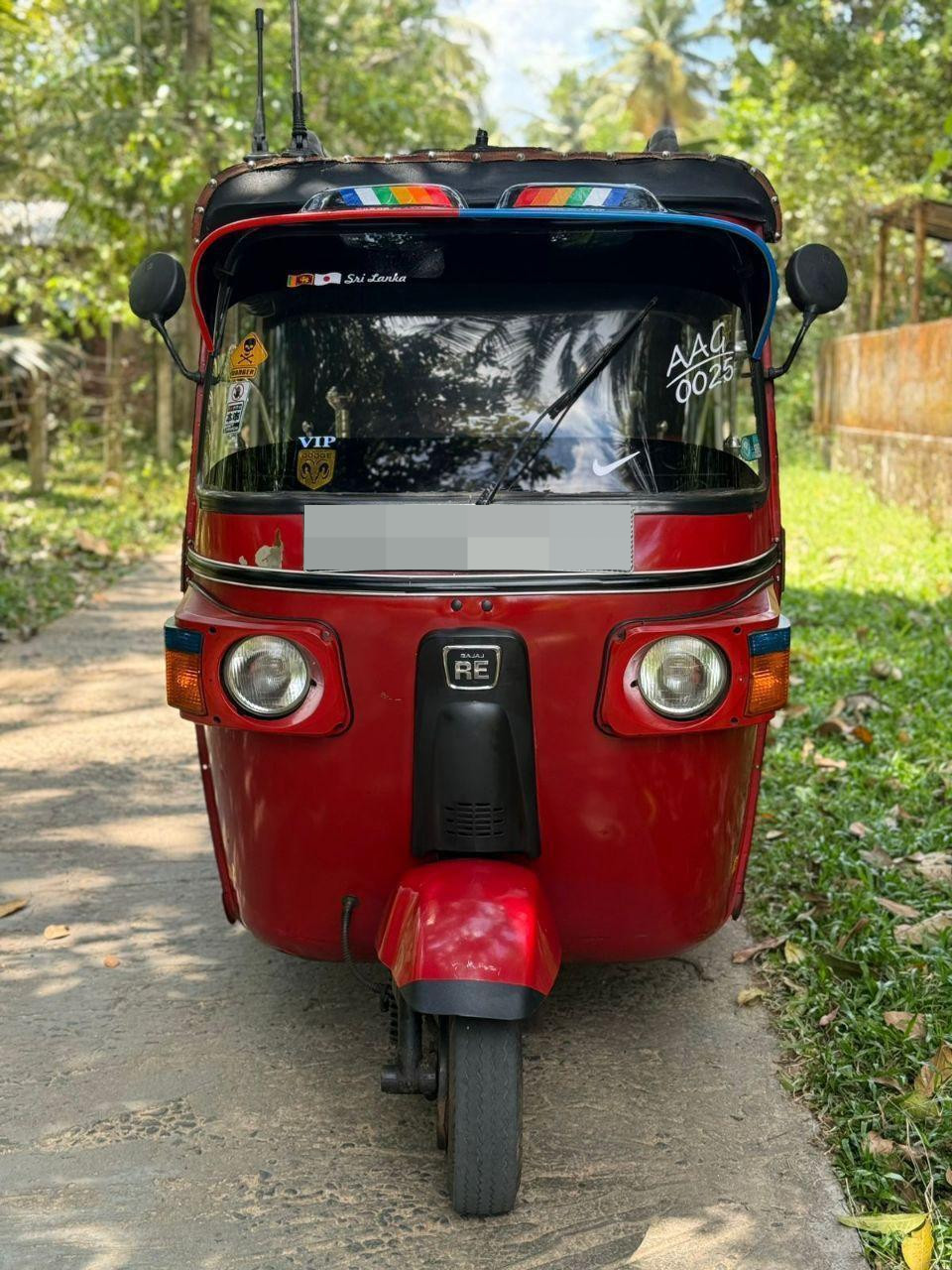 Bajaj Three Wheel 2012 ads-image-1