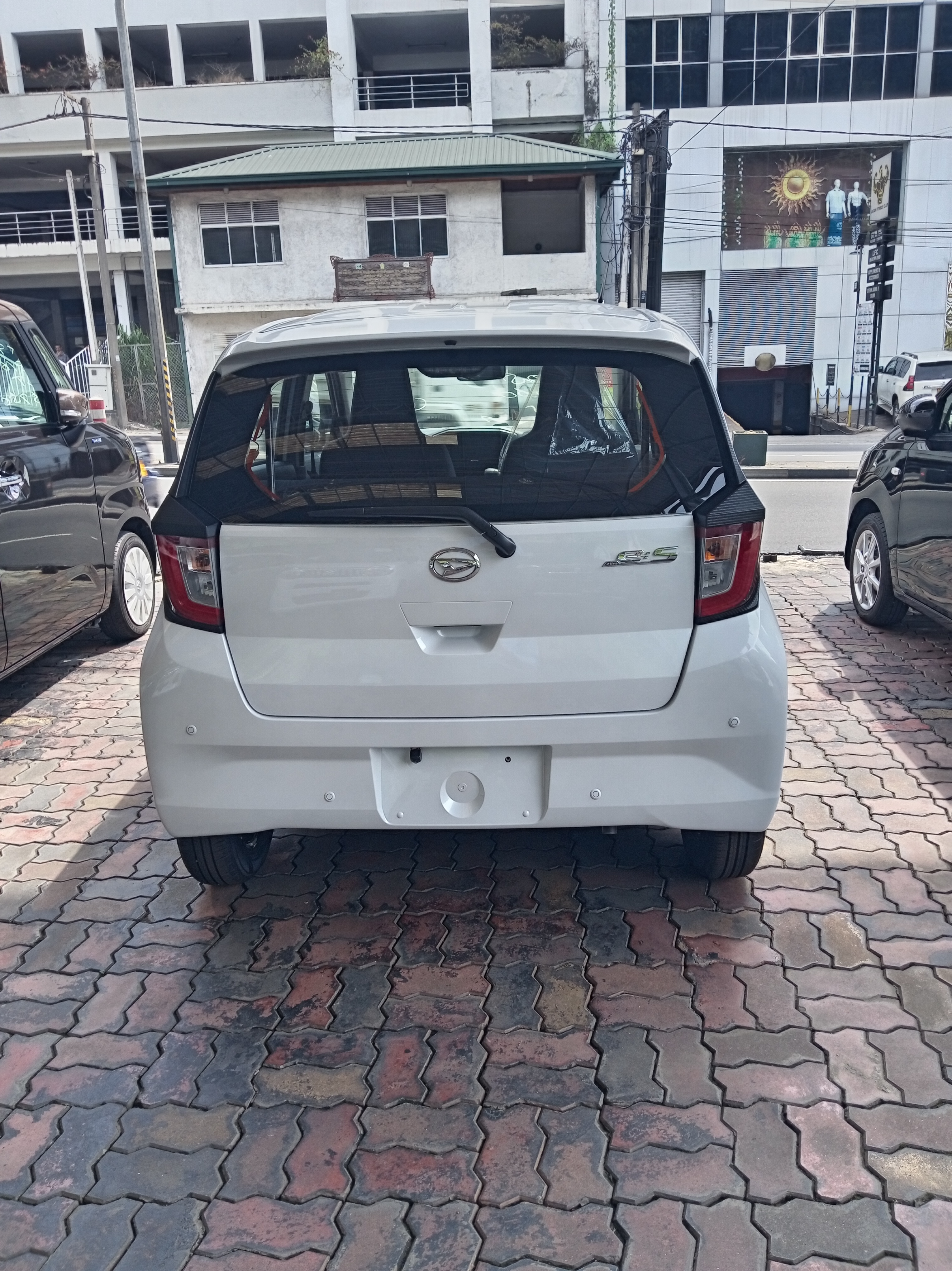 Advertisement image 3