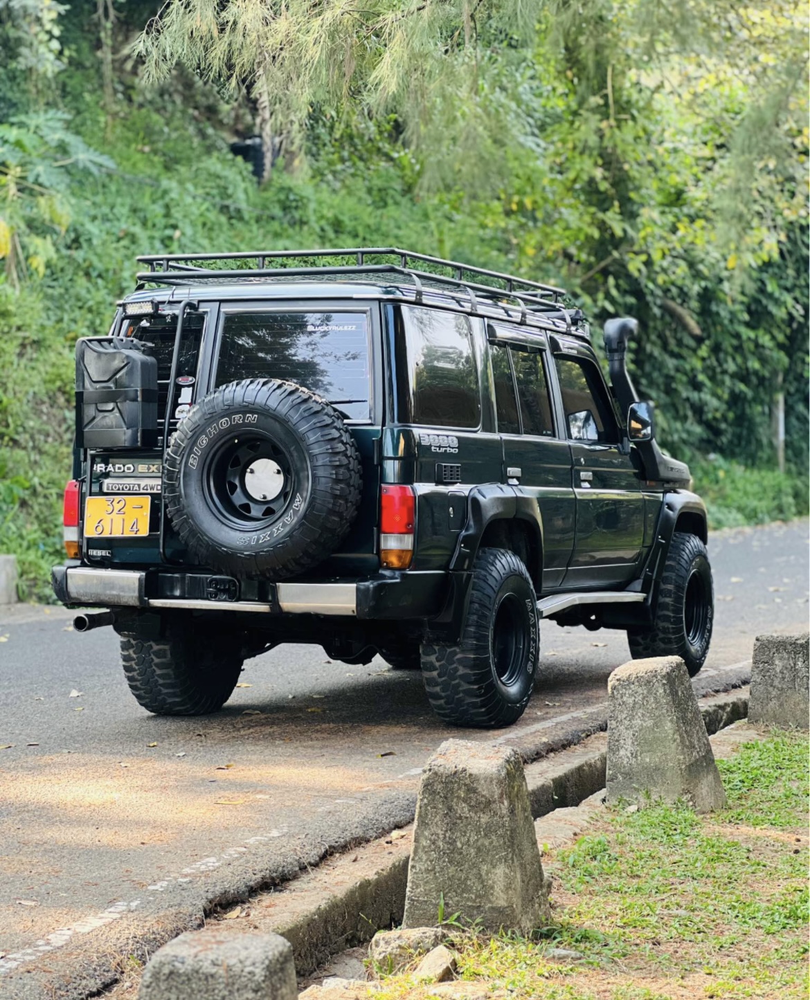 Toyota Land Cruiser Prado 2000 - பயன்படுத்தப்பட்டது SUV sale in Sri Lanka - patpat.lk