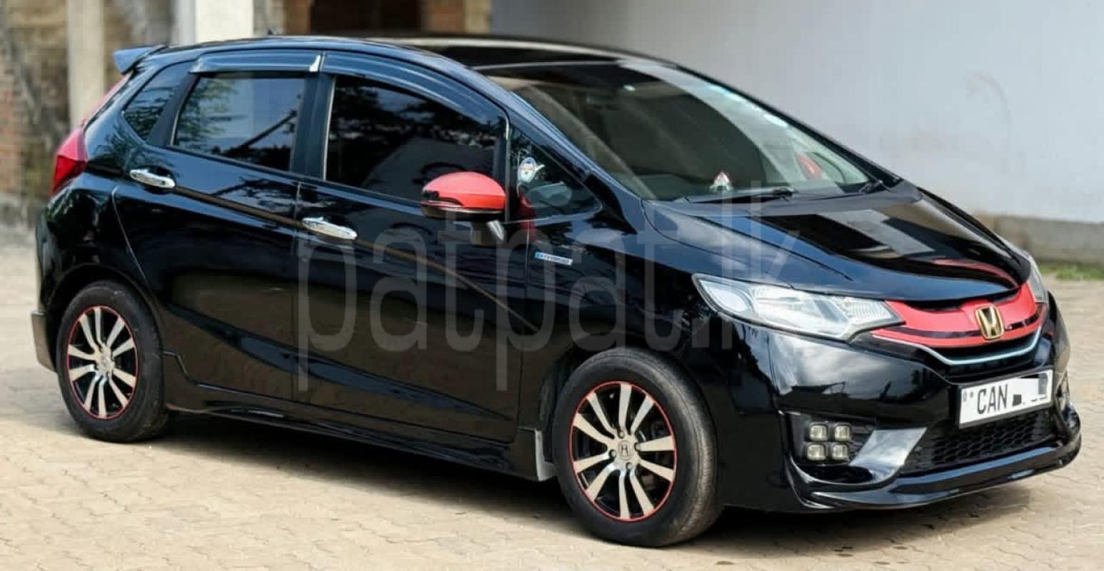 Honda FIT S HYBRID 2013 - Used Car sale in Sri Lanka - patpat.lk