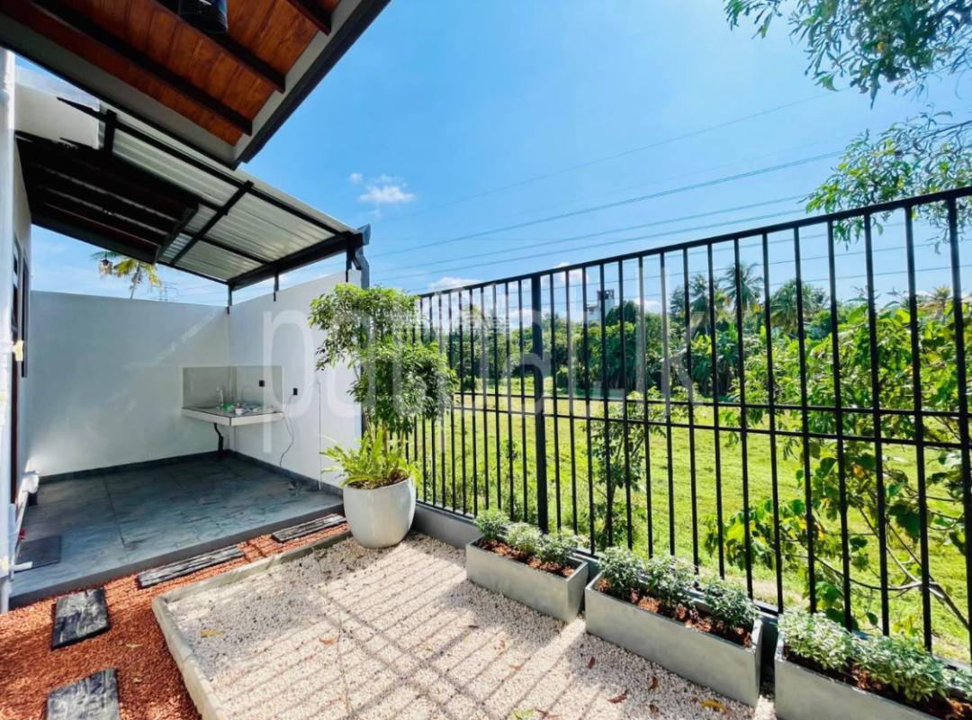 House for Sale in Athurugiriya