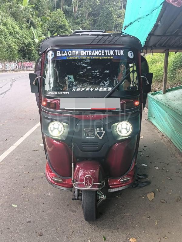 Bajaj Three Wheel 2014 - பயன்படுத்தப்பட்டது முச்சக்கர வண்டி sale in Sri Lanka - patpat.lk