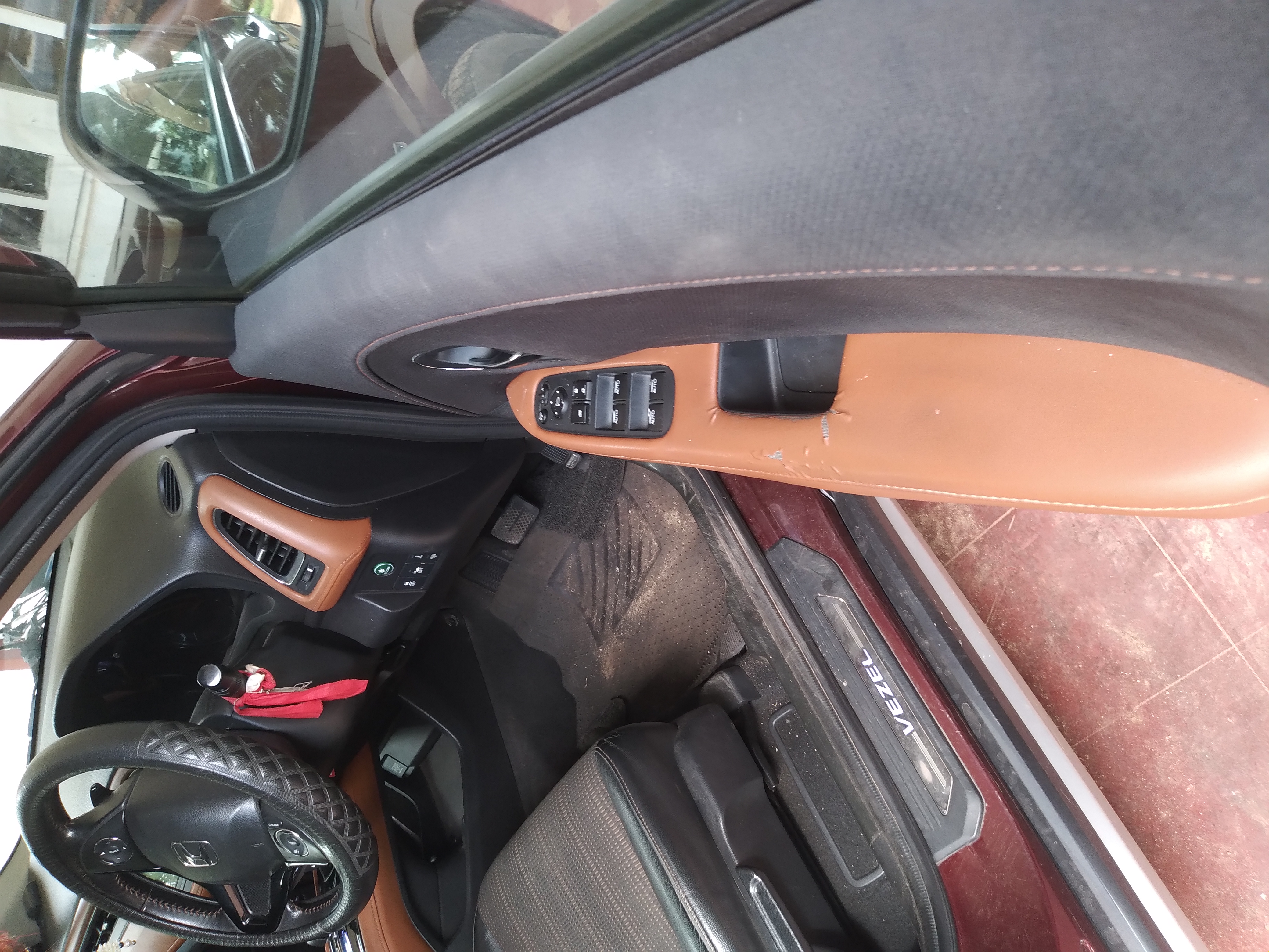 Honda Vezel 2014 - භාවිතා කරන ලද SUV රථය sale in Sri Lanka - patpat.lk