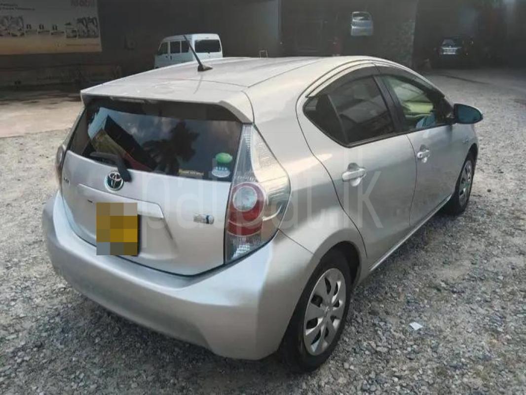 Toyota Aqua 2013 - Used Car sale in Sri Lanka - patpat.lk