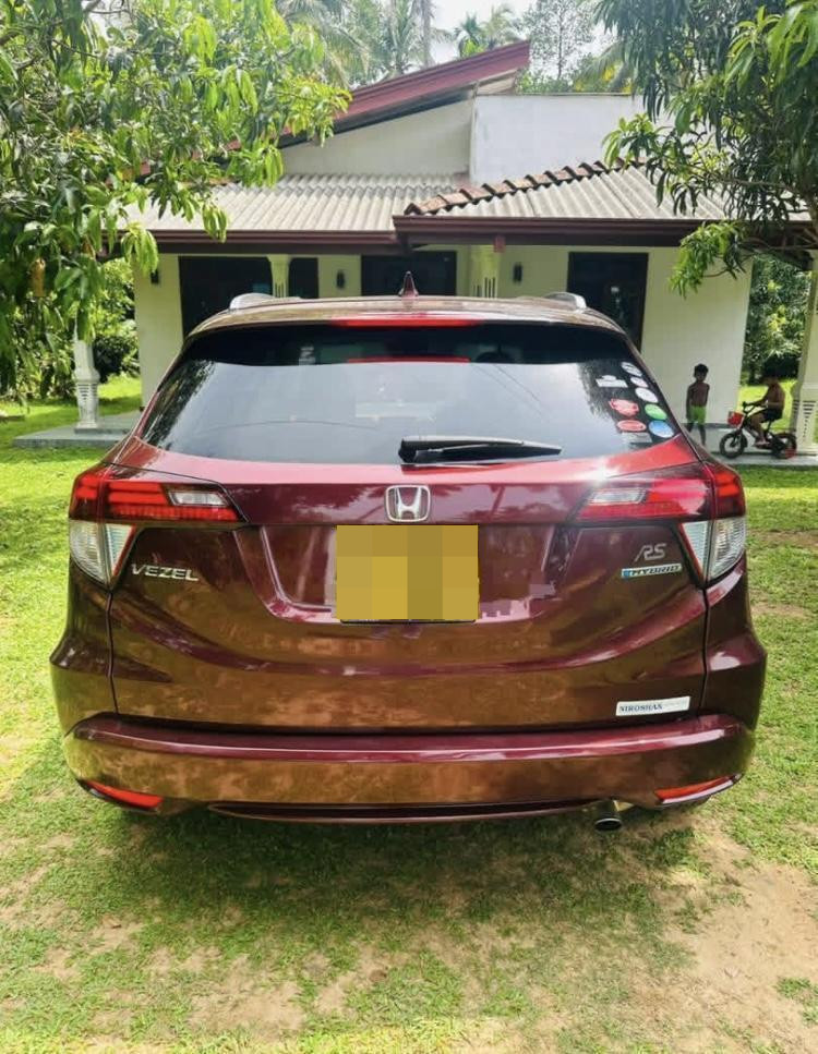 Honda Vezel 2015 - பயன்படுத்தப்பட்டது SUV sale in Sri Lanka - patpat.lk