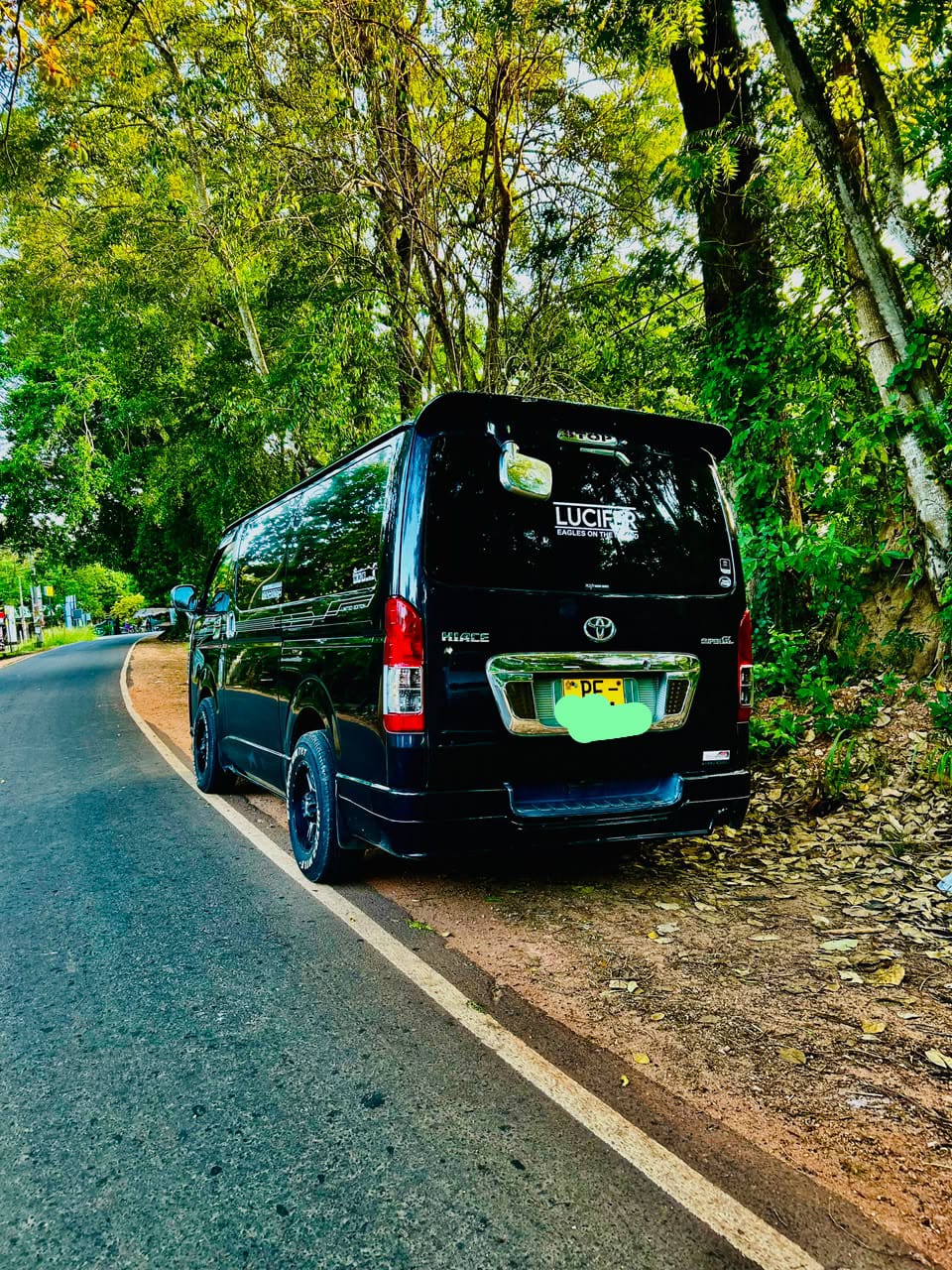 Toyota Hiace 2004 - Used Van sale in Sri Lanka - patpat.lk
