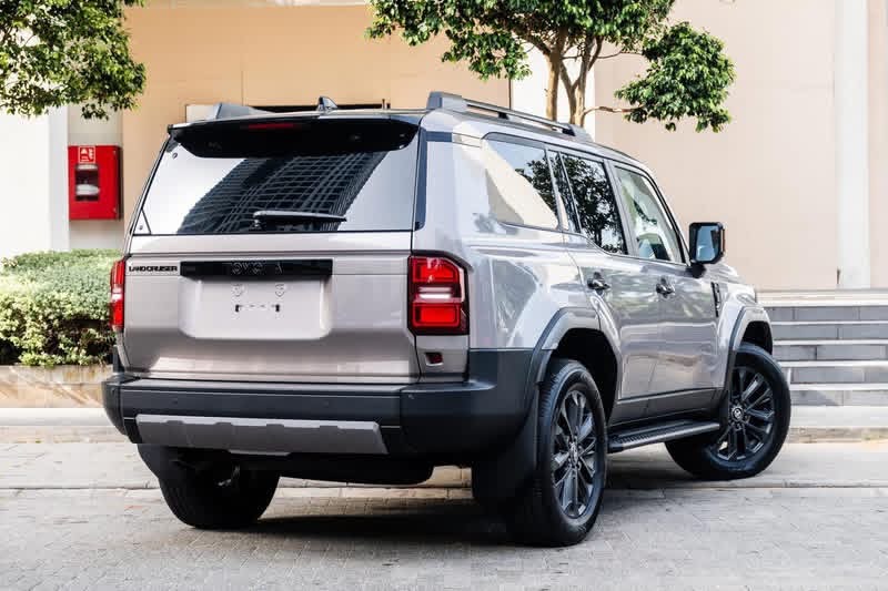 Advertisement image 4