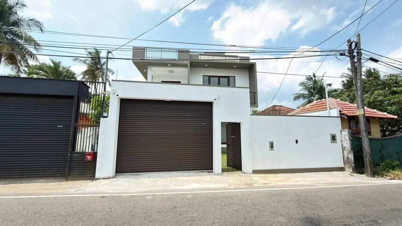 House for Sale in Kotte ads-image-1