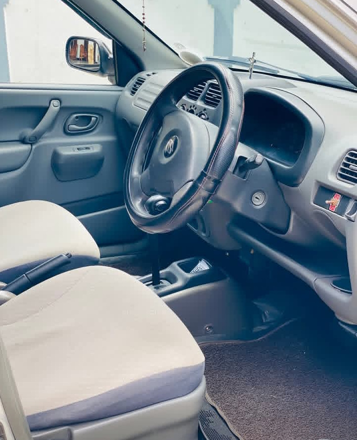 Suzuki Swift 2001 - பயன்படுத்தப்பட்டது கார் sale in Sri Lanka - patpat.lk