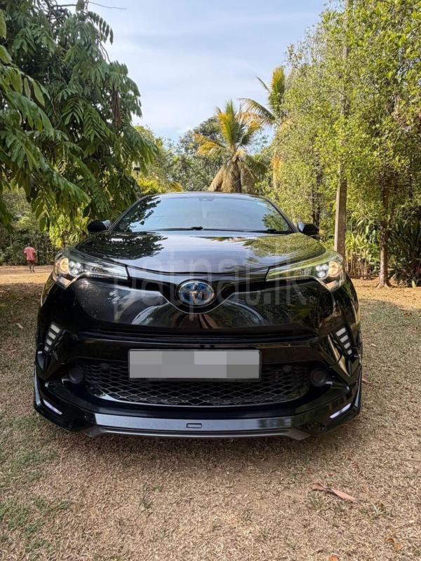 Toyota CHR 2017 - Used SUV sale in Sri Lanka - patpat.lk