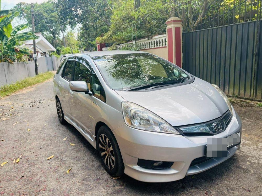 Honda Fit 2013 ads-image-1