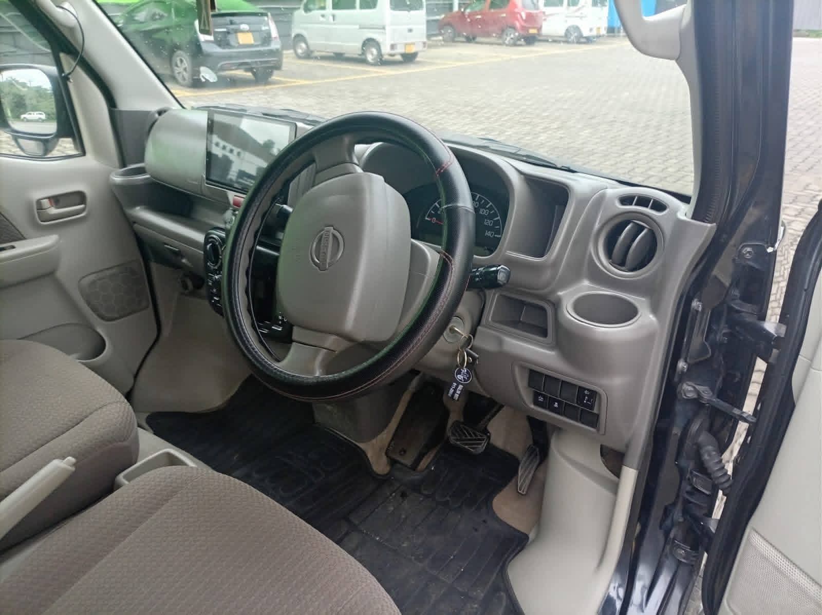 Nissan Clipper 2017 - Used Van sale in Sri Lanka - patpat.lk