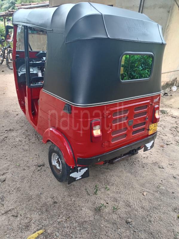 Bajaj Three Wheel 2020 - பயன்படுத்தப்பட்டது முச்சக்கர வண்டி sale in Sri Lanka - patpat.lk