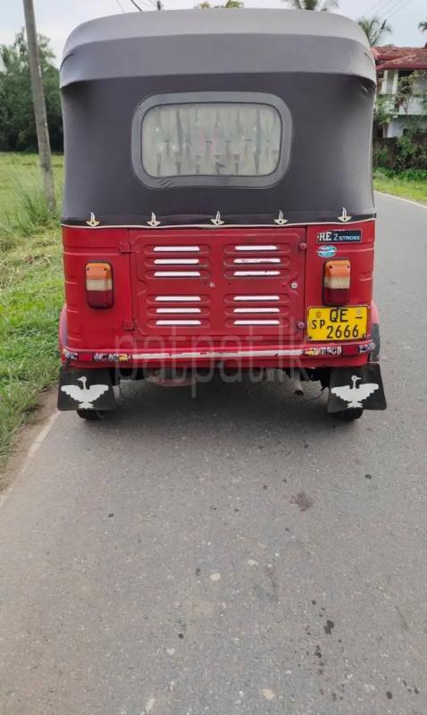 Bajaj Three Wheel 2006 - பயன்படுத்தப்பட்டது முச்சக்கர வண்டி sale in Sri Lanka - patpat.lk