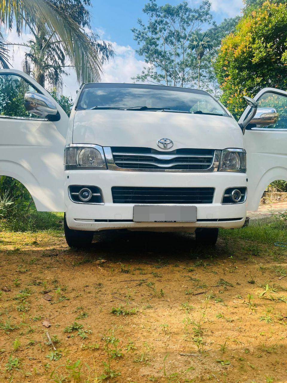Toyota Regius 2020 ads-image-1