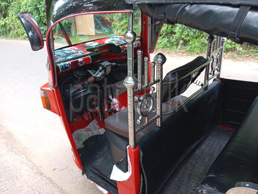 Bajaj 4 stroke 2012 - பயன்படுத்தப்பட்டது முச்சக்கர வண்டி sale in Sri Lanka - patpat.lk
