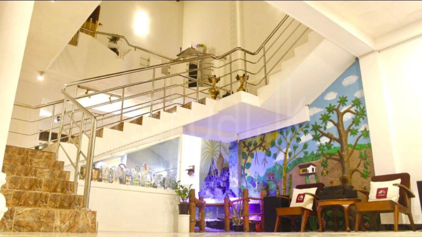 Advertisement image 5