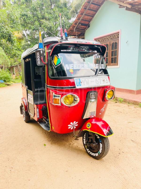 Bajaj Three Wheel 2012 - பயன்படுத்தப்பட்டது முச்சக்கர வண்டி sale in Sri Lanka - patpat.lk