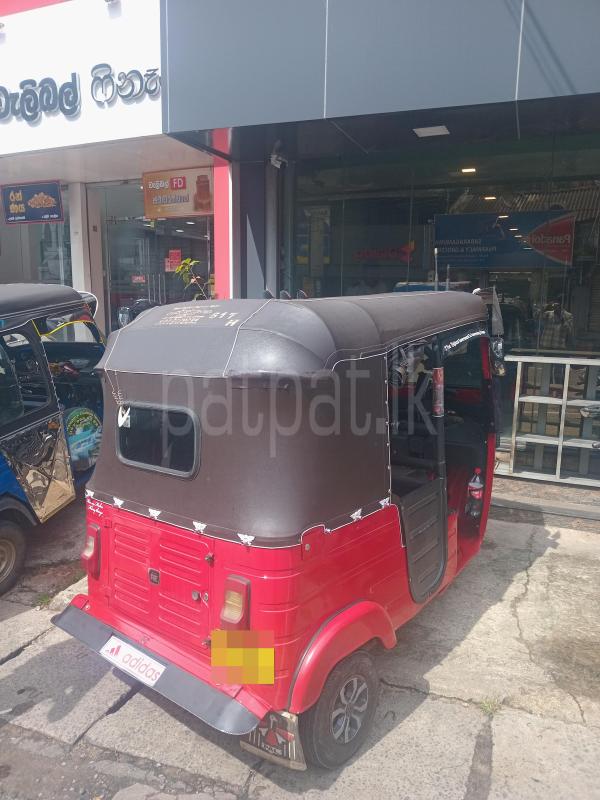 Bajaj Three Wheel 2015 - භාවිතා කරන ලද ත්‍රිරෝද රථය sale in Sri Lanka - patpat.lk