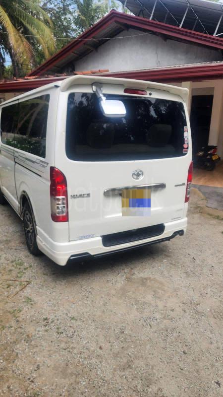 Toyota Super GL 2015 - பயன்படுத்தப்பட்டது வேன் sale in Sri Lanka - patpat.lk