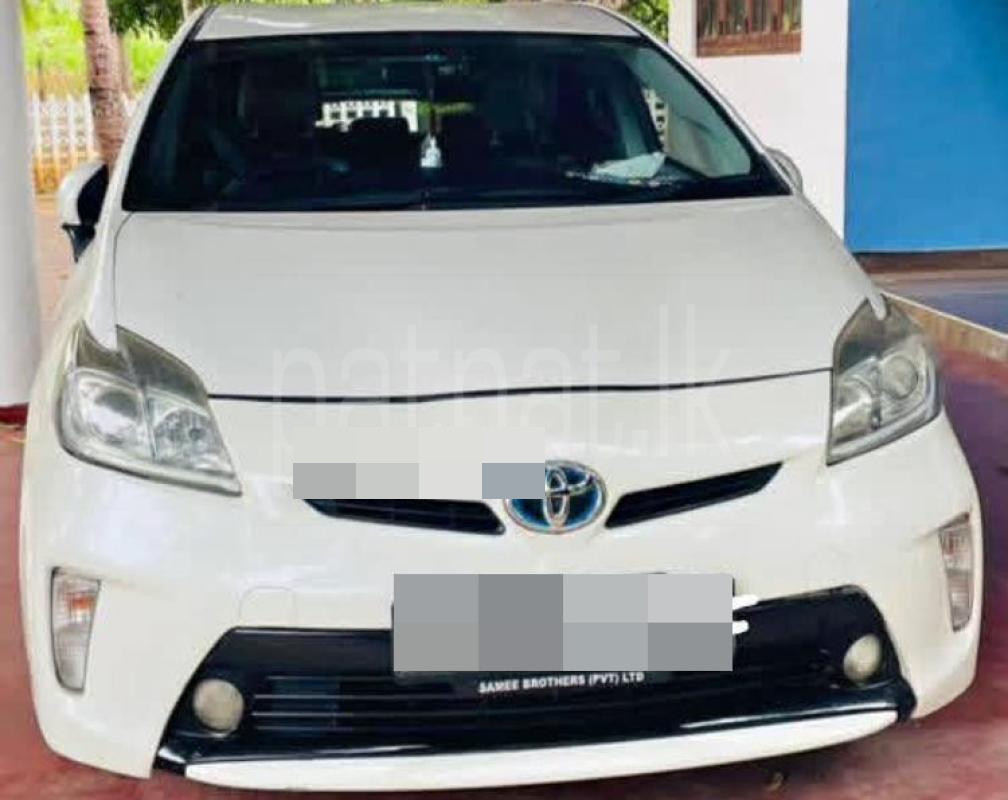 Toyota Prius 2013 - பயன்படுத்தப்பட்டது கார் sale in Sri Lanka - patpat.lk