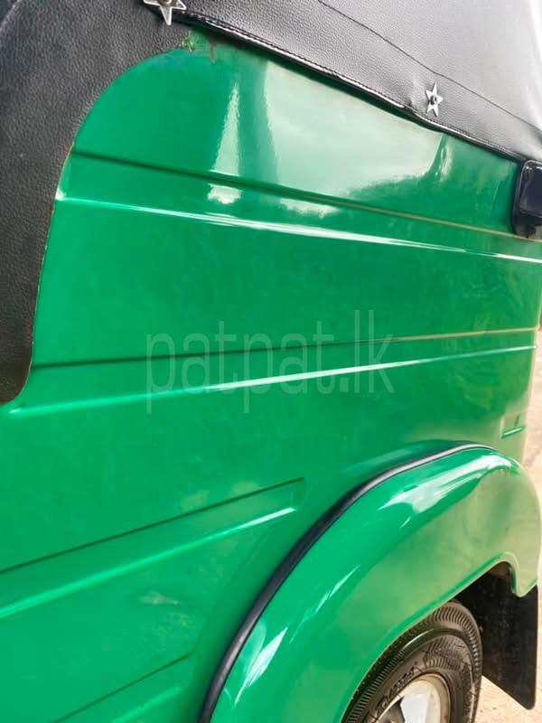 Bajaj 4 stroke 2019 - பயன்படுத்தப்பட்டது முச்சக்கர வண்டி sale in Sri Lanka - patpat.lk