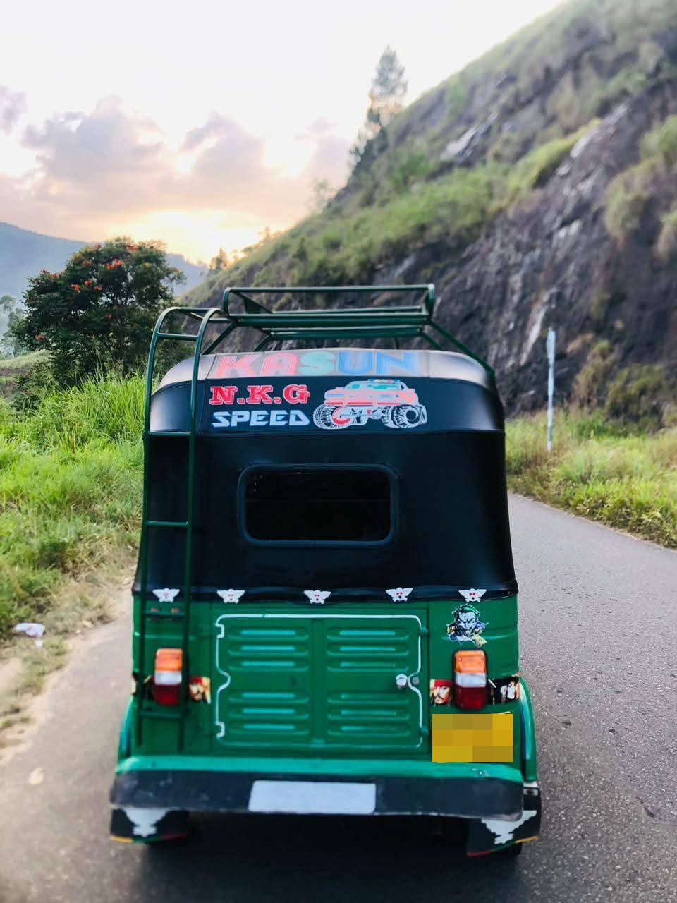 Bajaj Three Wheel 2004 - භාවිතා කරන ලද ත්‍රිරෝද රථය sale in Sri Lanka - patpat.lk