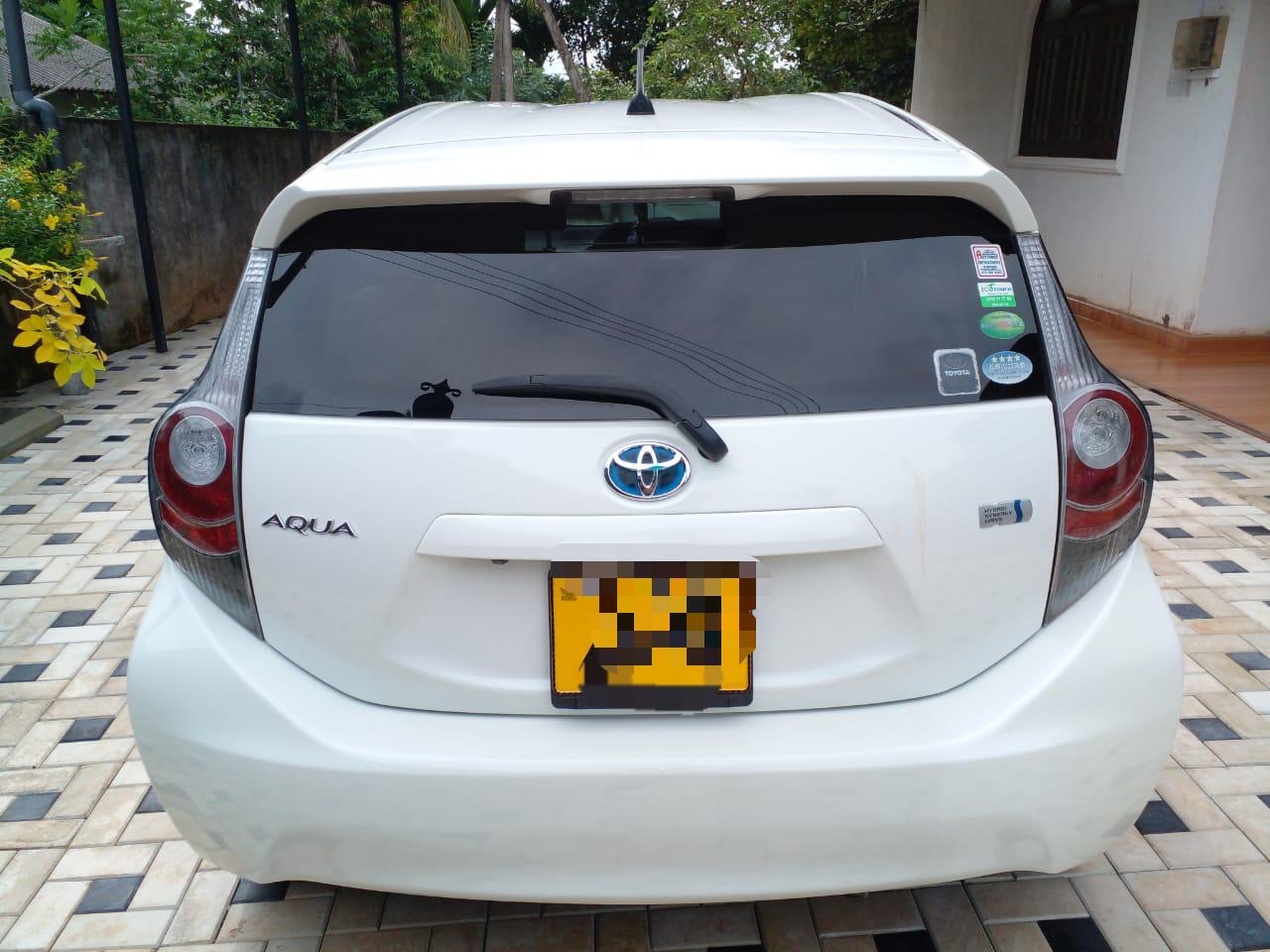 Toyota Aqua 2012 - பயன்படுத்தப்பட்டது கார் sale in Sri Lanka - patpat.lk