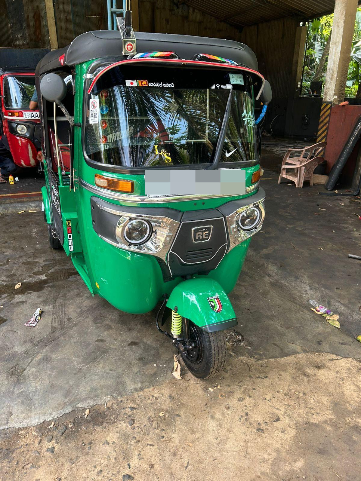 Bajaj Three Wheel 2014 - Used Three wheeler sale in Sri Lanka - patpat.lk