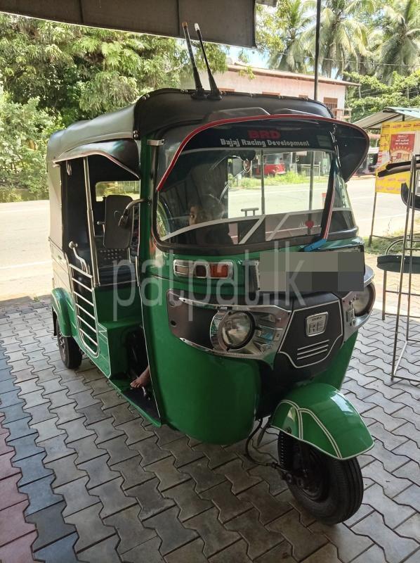 Bajaj 4 stroke 2015 - භාවිතා කරන ලද ත්‍රිරෝද රථය sale in Sri Lanka - patpat.lk