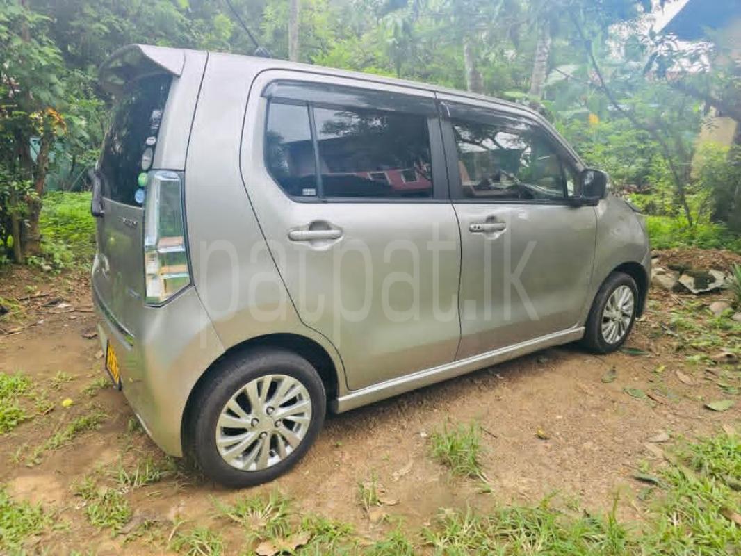 Suzuki Wagon R 2014 - பயன்படுத்தப்பட்டது கார் sale in Sri Lanka - patpat.lk