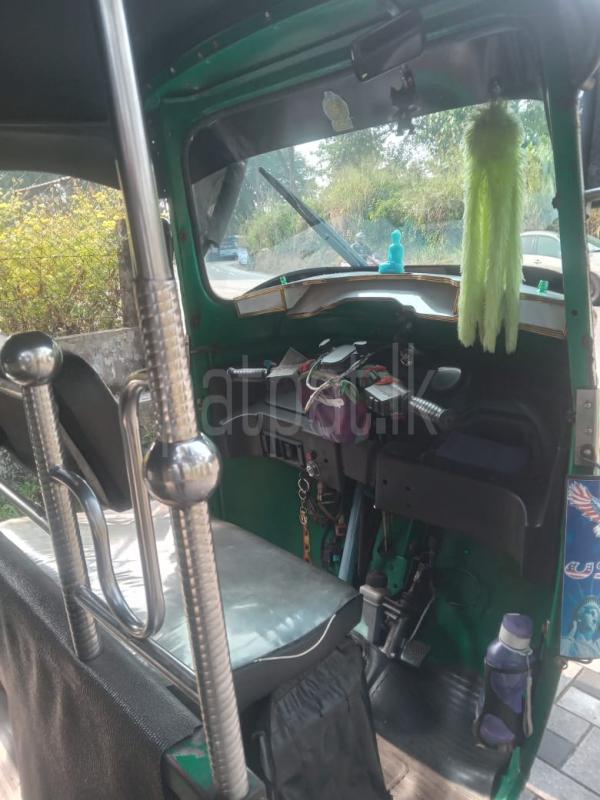 Bajaj Three Wheel 2010 - பயன்படுத்தப்பட்டது முச்சக்கர வண்டி sale in Sri Lanka - patpat.lk