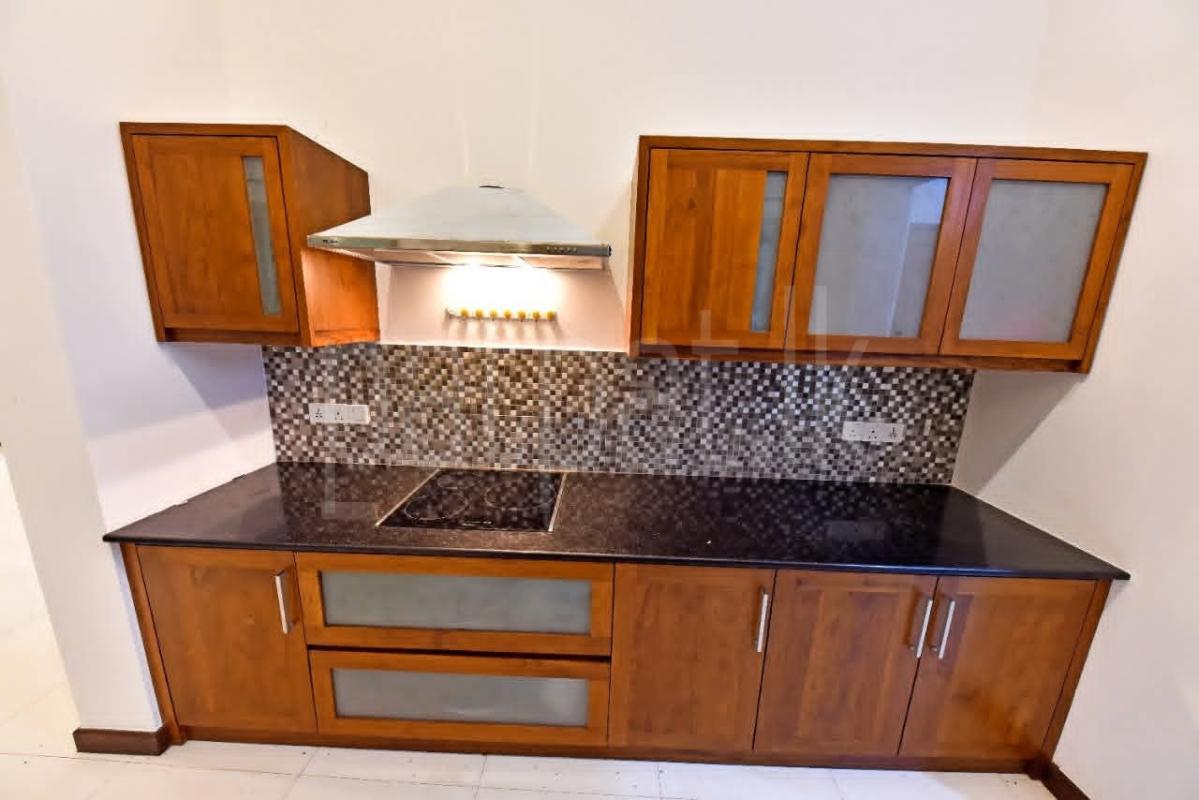 House for Sale in Talawatugoda