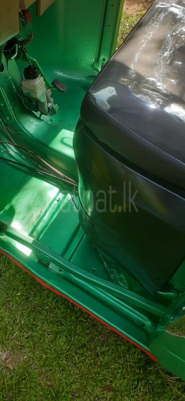Bajaj Three Wheel 2015 - பயன்படுத்தப்பட்டது முச்சக்கர வண்டி sale in Sri Lanka - patpat.lk