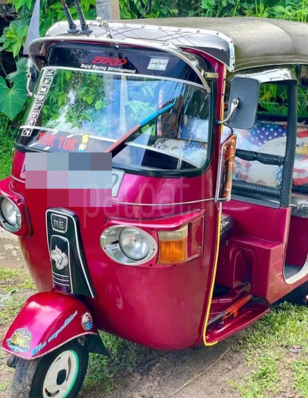 Bajaj 4 stroke 2012 - Reconditioned Three wheeler sale in Sri Lanka - patpat.lk