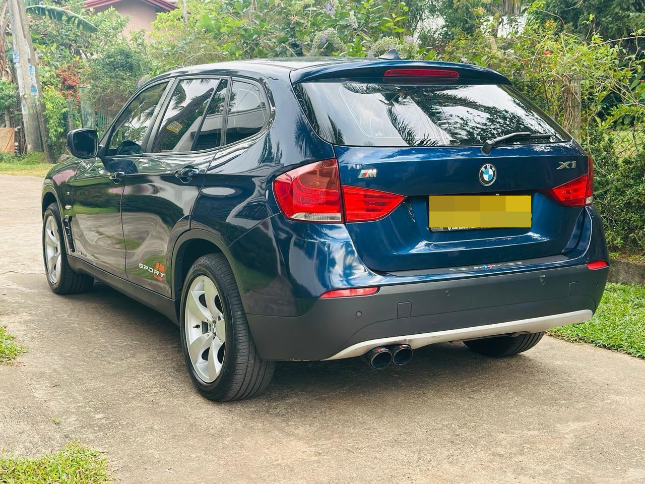 BMW X1-PETROL 2011 - பயன்படுத்தப்பட்டது SUV sale in Sri Lanka - patpat.lk