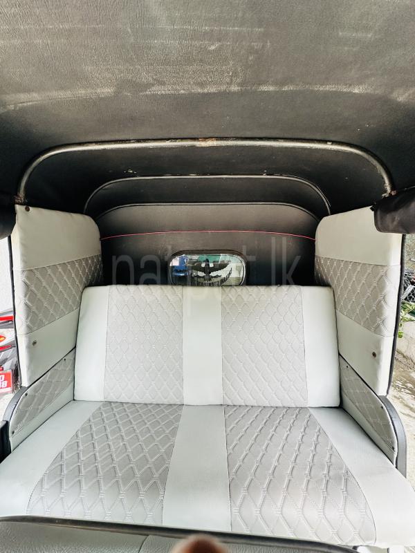 Bajaj Three Wheel 2011 - Used Three wheeler sale in Sri Lanka - patpat.lk