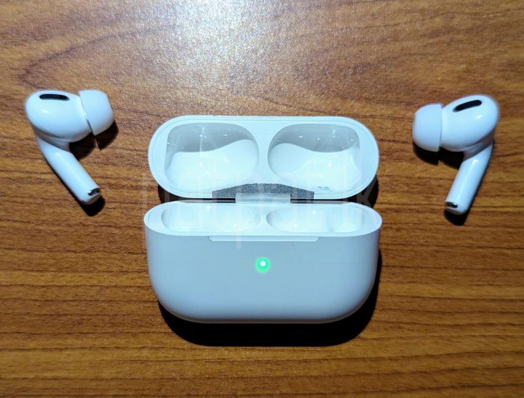 Wireless Bluetooth Earbuds with charging case