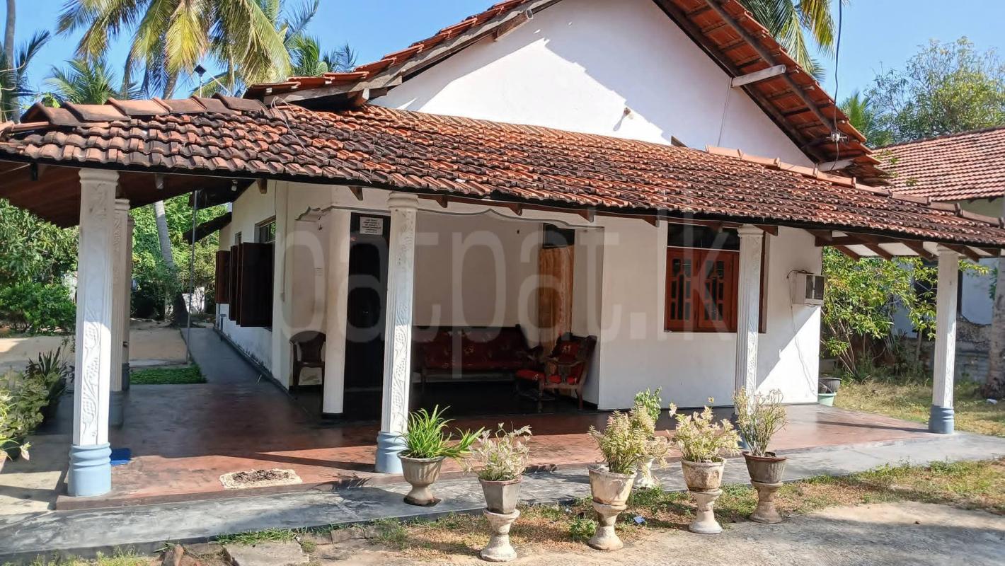 House for Sale in Wennappuwa